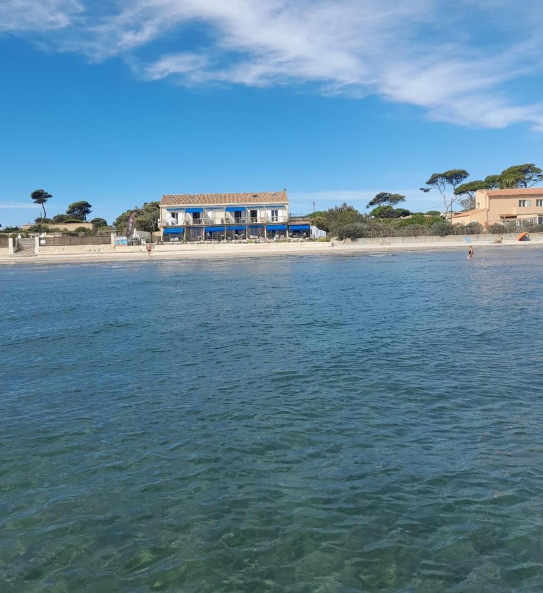 Le Surplage Йер Экстерьер фото