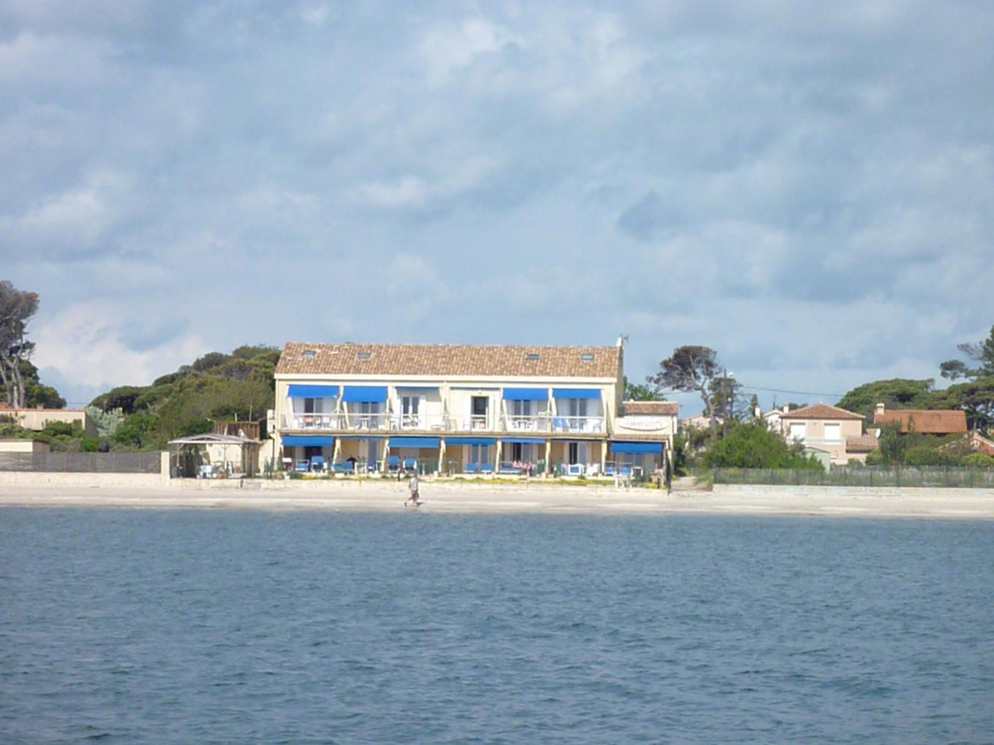 Le Surplage Йер Экстерьер фото
